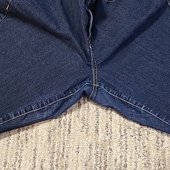 Torrid Straight Ankle Bluejeans, Size 18R - Picture 11 of 11